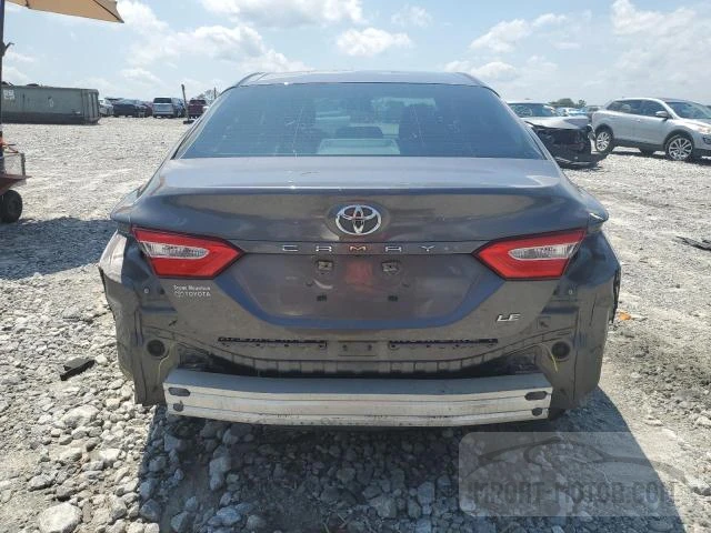 Photo 5 VIN: 4T1B11HK8JU632428 - TOYOTA CAMRY 