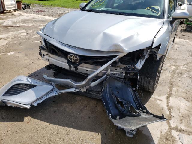 Photo 8 VIN: 4T1B11HK8JU634406 - TOYOTA CAMRY L 