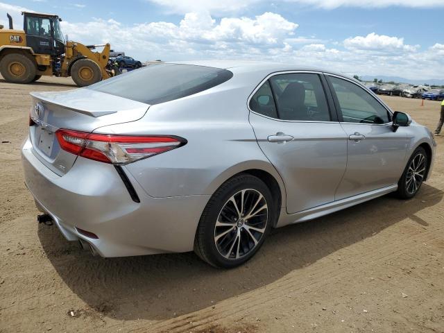 Photo 2 VIN: 4T1B11HK8JU640836 - TOYOTA CAMRY 