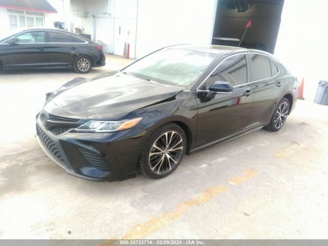 Photo 1 VIN: 4T1B11HK8JU650962 - TOYOTA CAMRY 