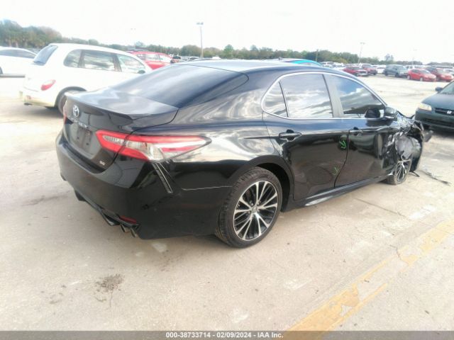 Photo 3 VIN: 4T1B11HK8JU650962 - TOYOTA CAMRY 