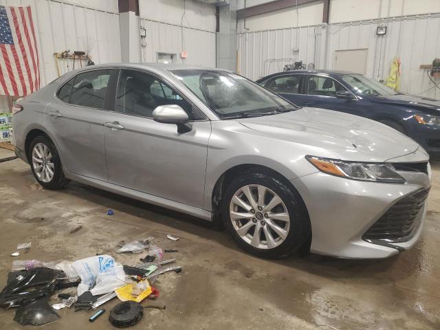 Photo 3 VIN: 4T1B11HK8JU652808 - TOYOTA CAMRY L 