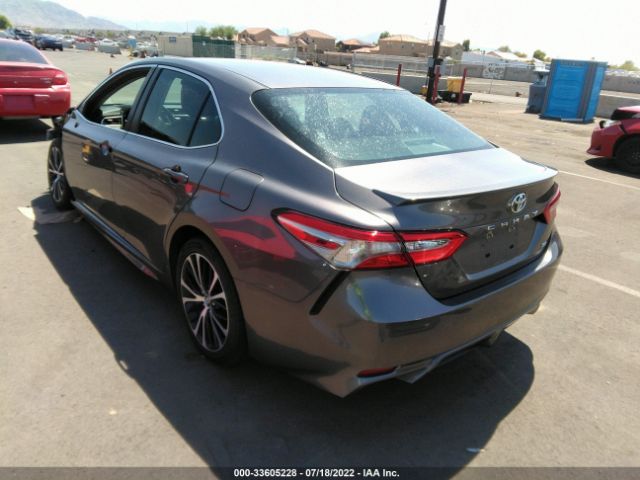 Photo 2 VIN: 4T1B11HK8JU661444 - TOYOTA CAMRY 