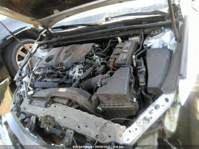 Photo 9 VIN: 4T1B11HK8JU662027 - TOYOTA CAMRY 