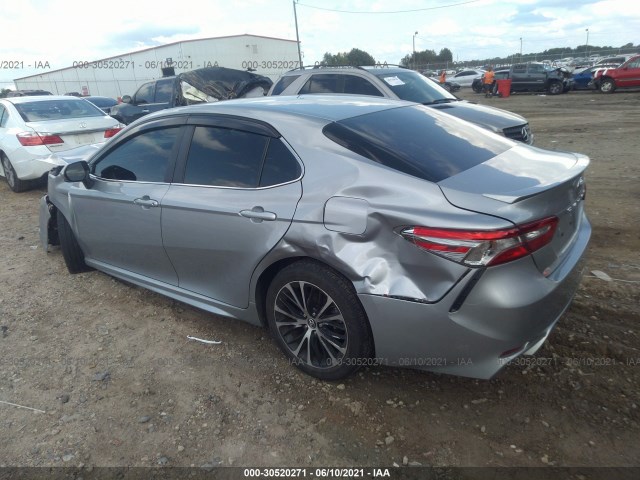 Photo 2 VIN: 4T1B11HK8JU672332 - TOYOTA CAMRY 