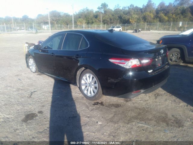 Photo 2 VIN: 4T1B11HK8KU170180 - TOYOTA CAMRY 