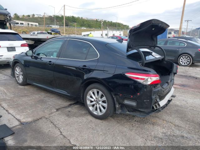 Photo 2 VIN: 4T1B11HK8KU181308 - TOYOTA CAMRY 