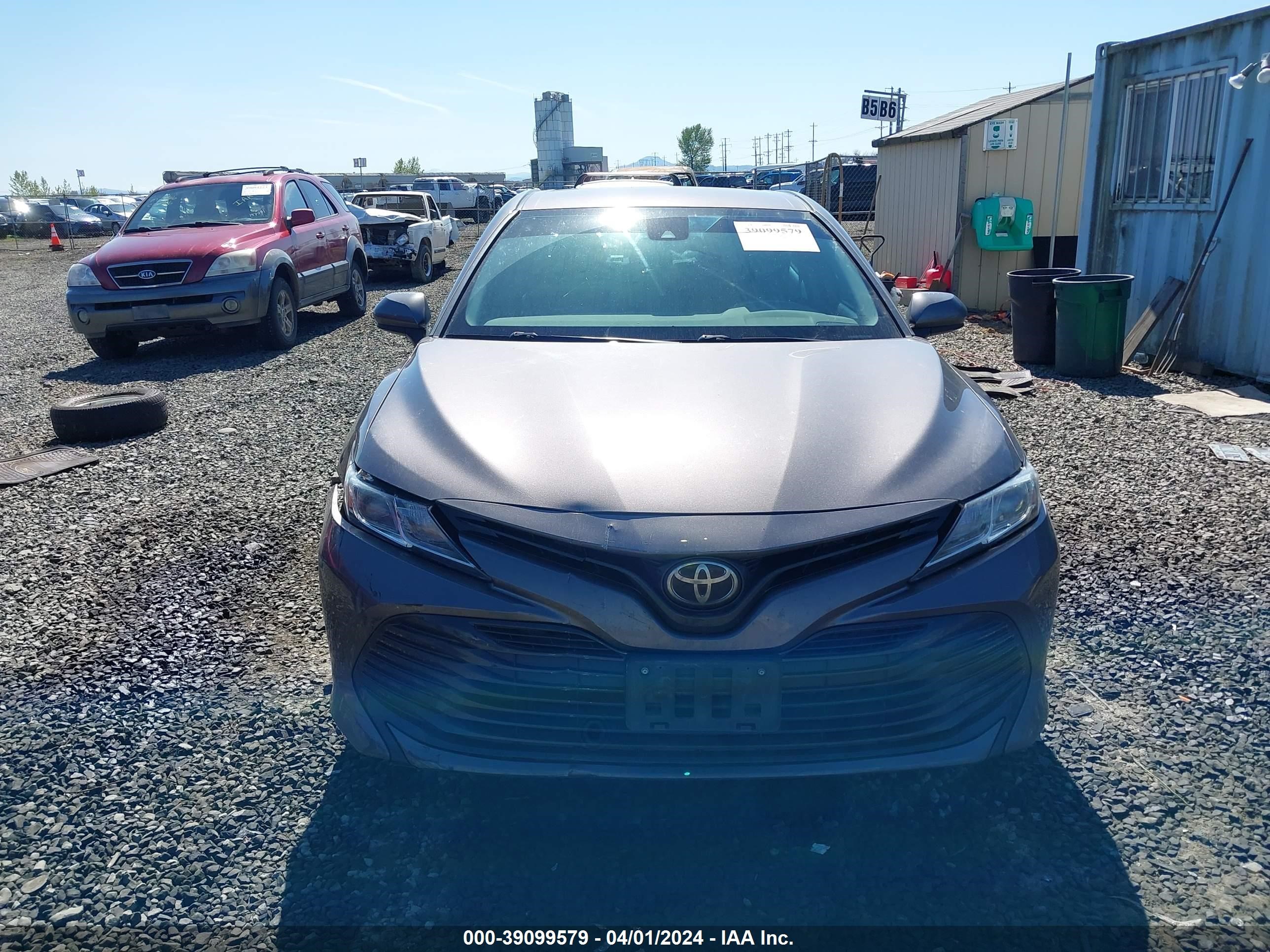 Photo 11 VIN: 4T1B11HK8KU213447 - TOYOTA CAMRY 