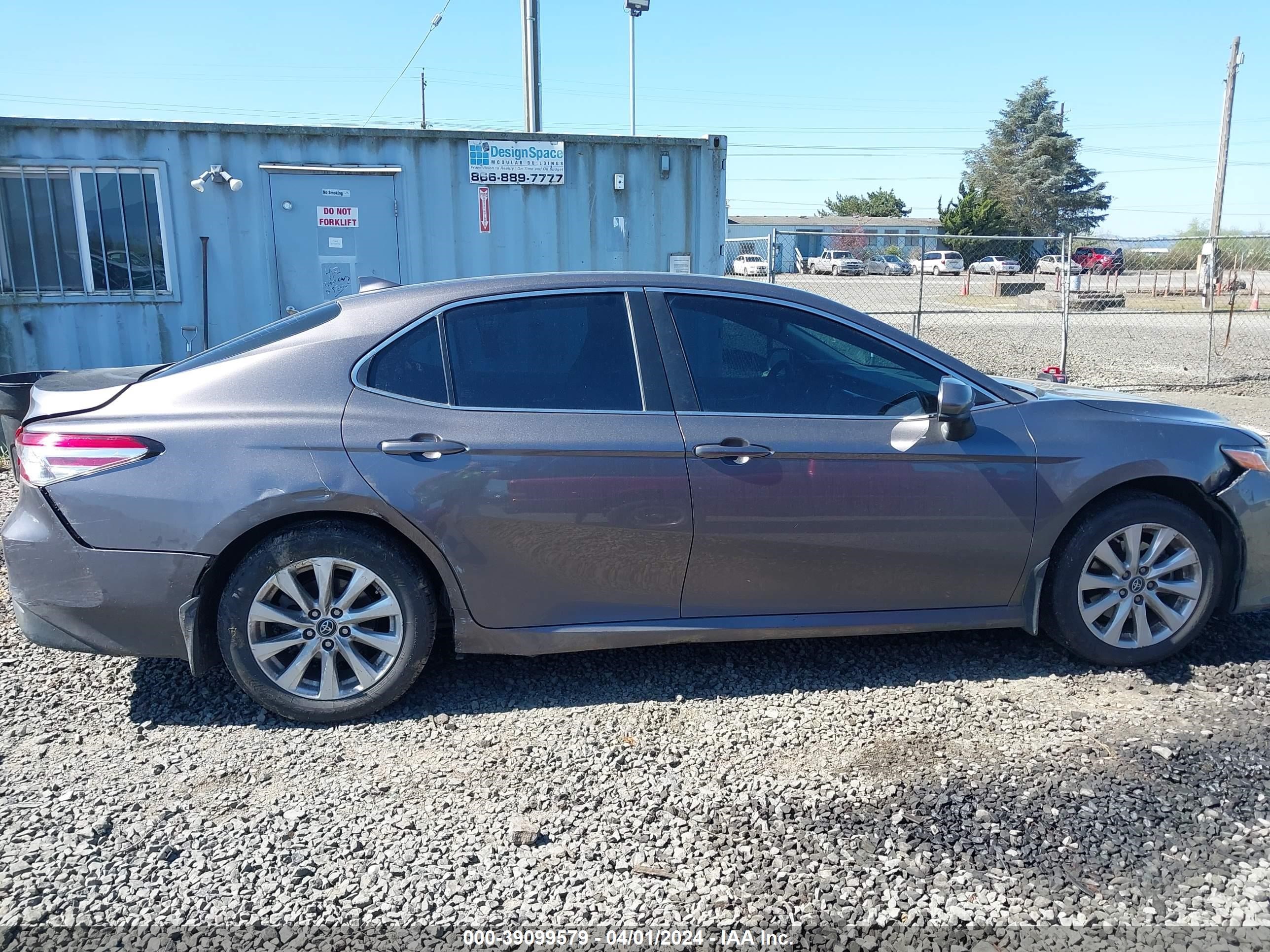 Photo 12 VIN: 4T1B11HK8KU213447 - TOYOTA CAMRY 