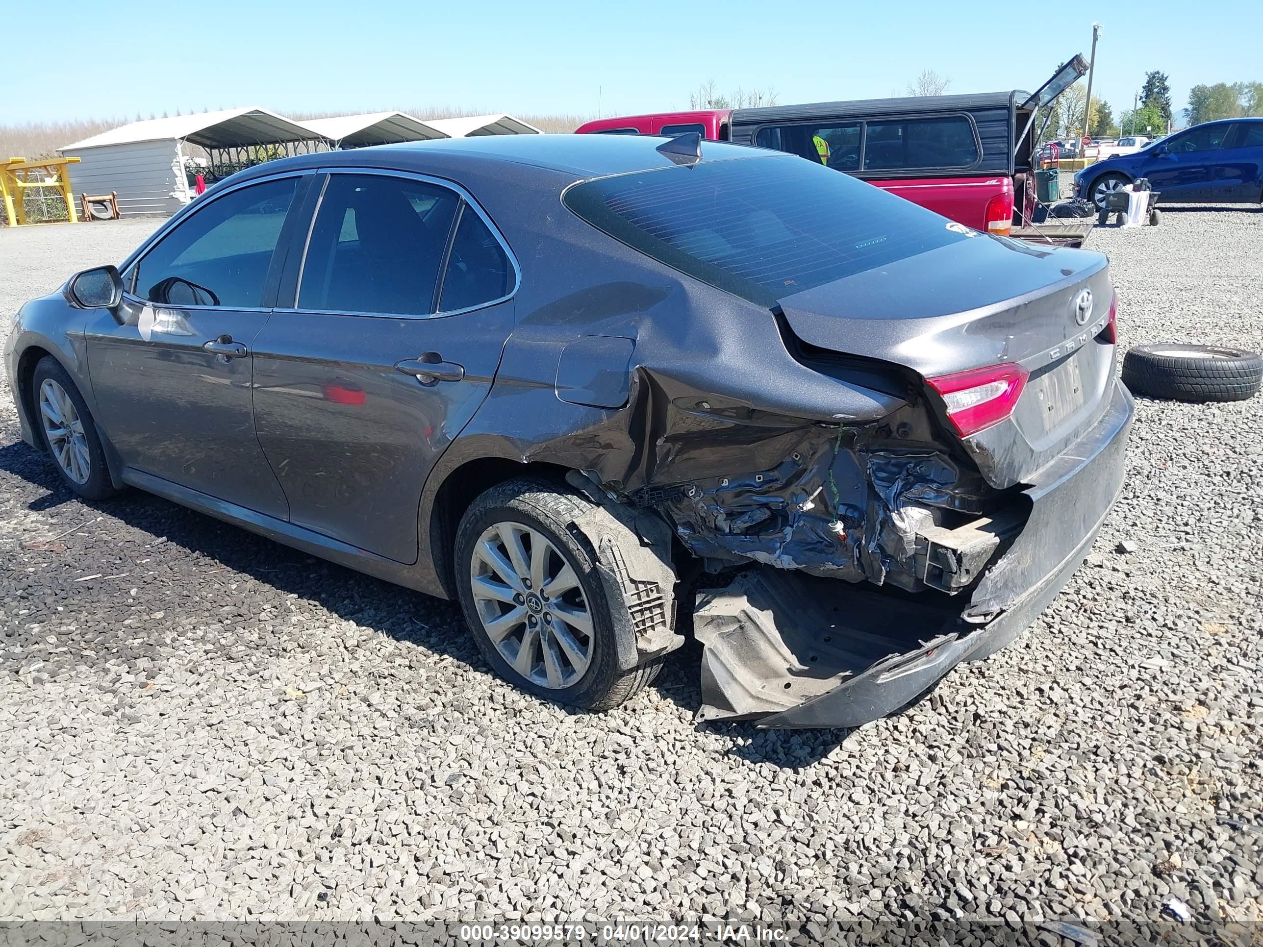 Photo 2 VIN: 4T1B11HK8KU213447 - TOYOTA CAMRY 