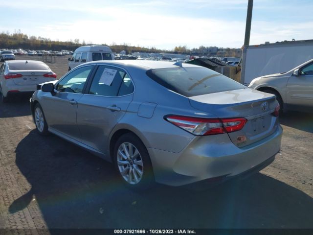 Photo 2 VIN: 4T1B11HK8KU234105 - TOYOTA CAMRY 