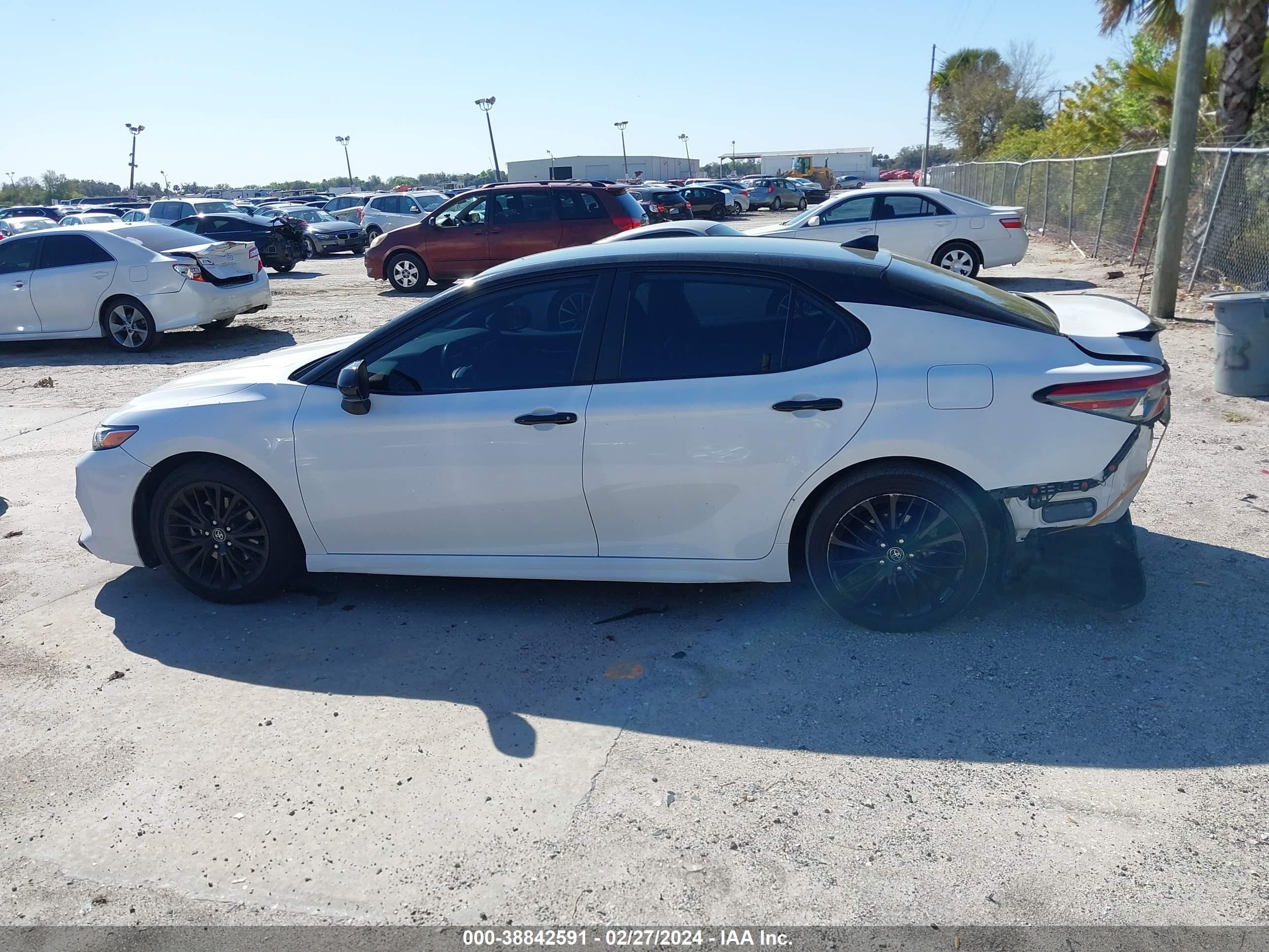 Photo 14 VIN: 4T1B11HK8KU237778 - TOYOTA CAMRY 