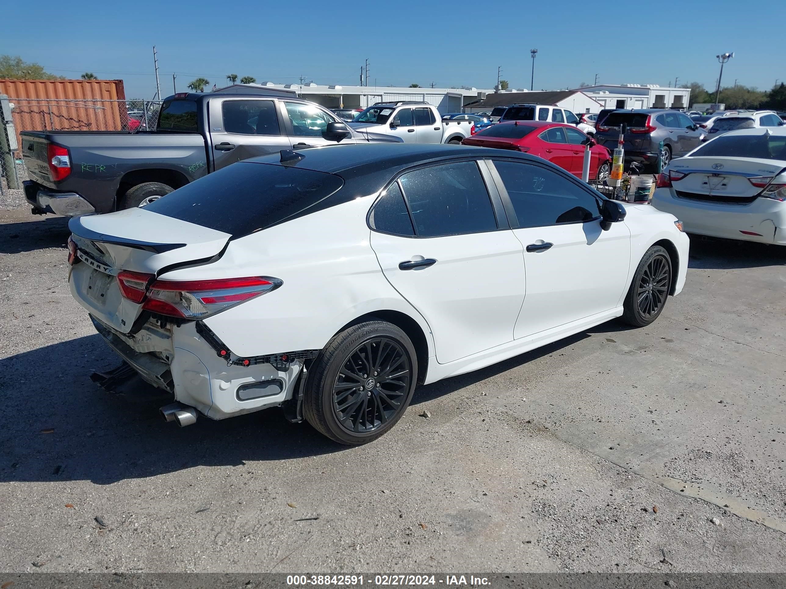 Photo 3 VIN: 4T1B11HK8KU237778 - TOYOTA CAMRY 