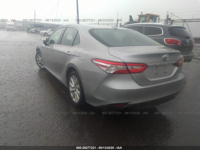 Photo 2 VIN: 4T1B11HK8KU240809 - TOYOTA CAMRY 