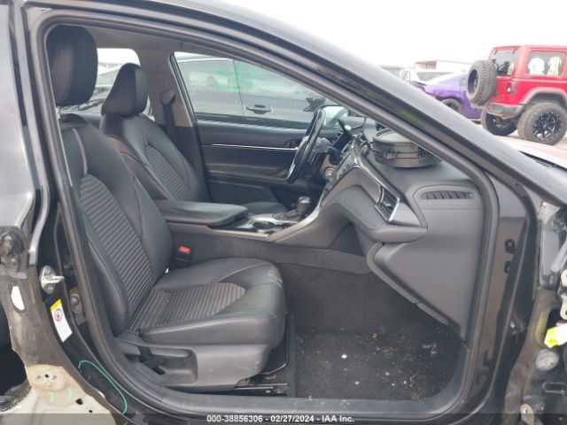 Photo 4 VIN: 4T1B11HK8KU694686 - TOYOTA CAMRY 