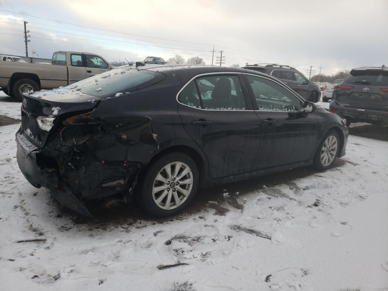 Photo 2 VIN: 4T1B11HK8KU717741 - TOYOTA CAMRY 