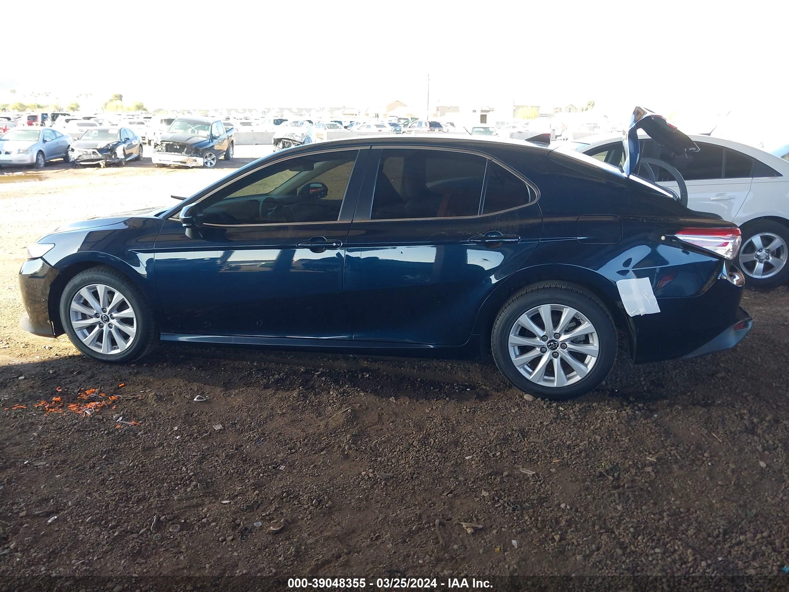 Photo 13 VIN: 4T1B11HK8KU741666 - TOYOTA CAMRY 