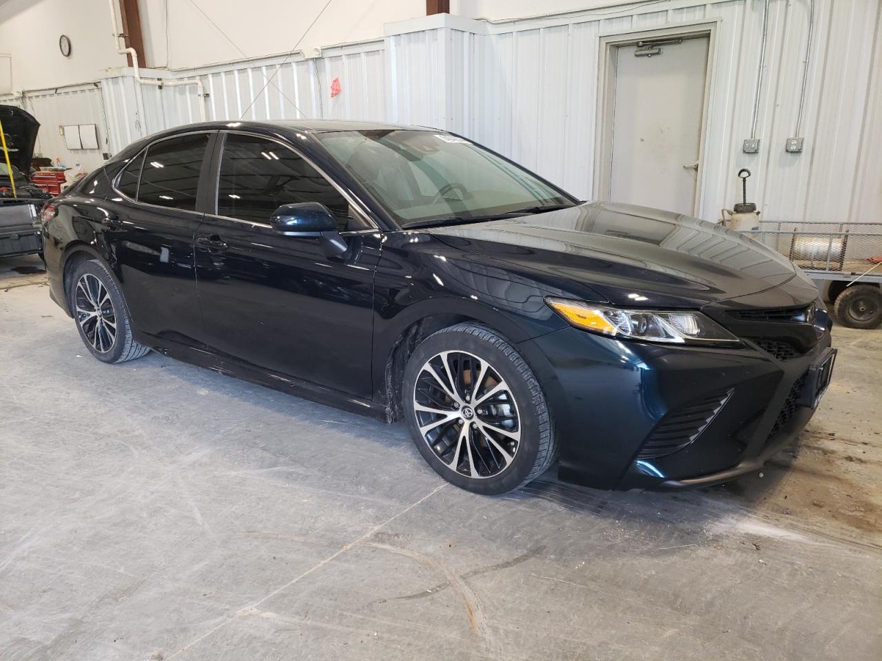 Photo 3 VIN: 4T1B11HK8KU744843 - TOYOTA CAMRY 