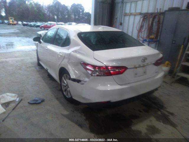 Photo 2 VIN: 4T1B11HK8KU789605 - TOYOTA CAMRY 