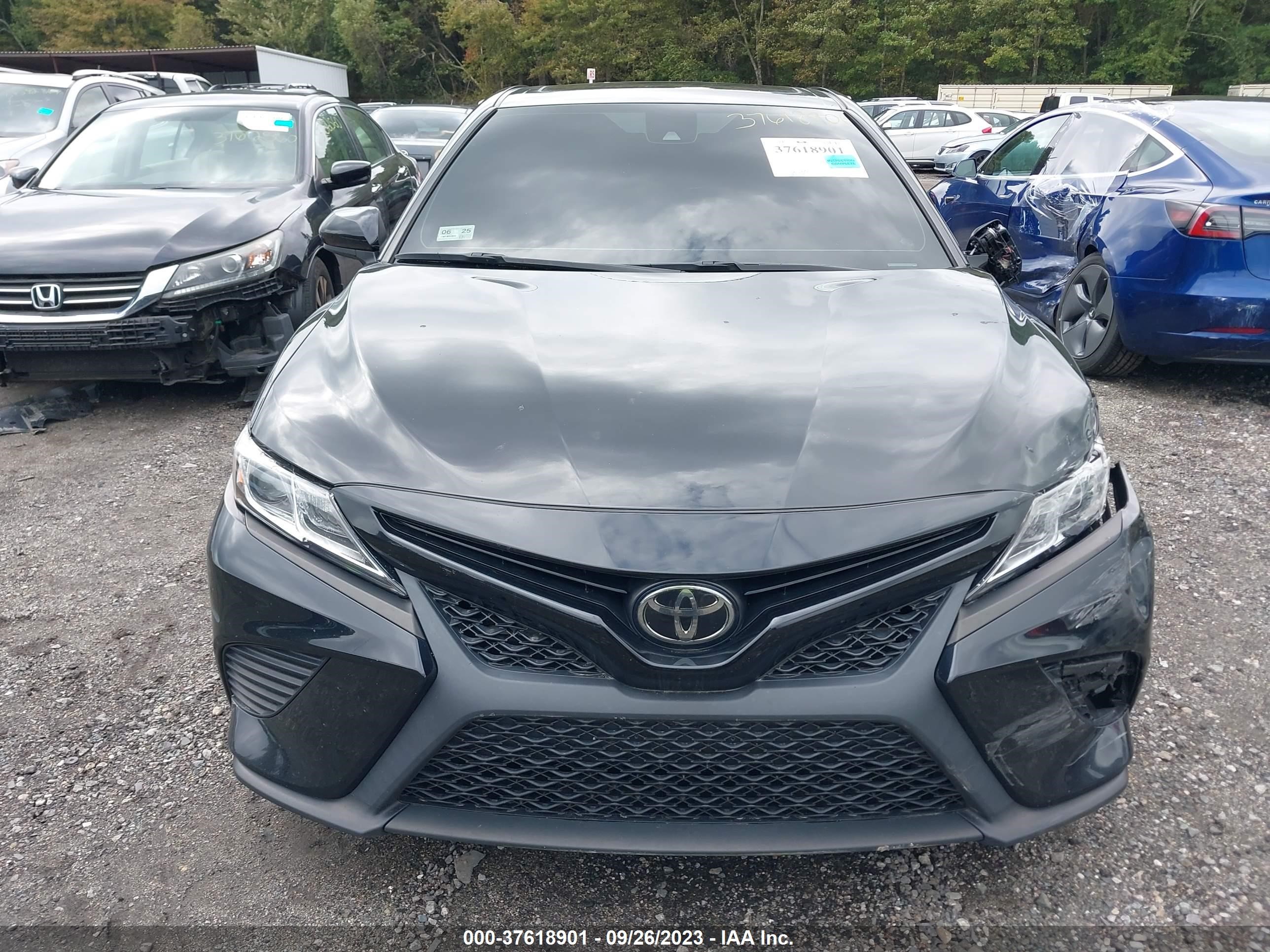 Photo 11 VIN: 4T1B11HK8KU817502 - TOYOTA CAMRY 