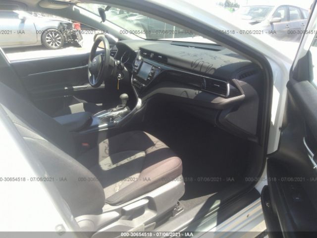 Photo 4 VIN: 4T1B11HK8KU832839 - TOYOTA CAMRY 