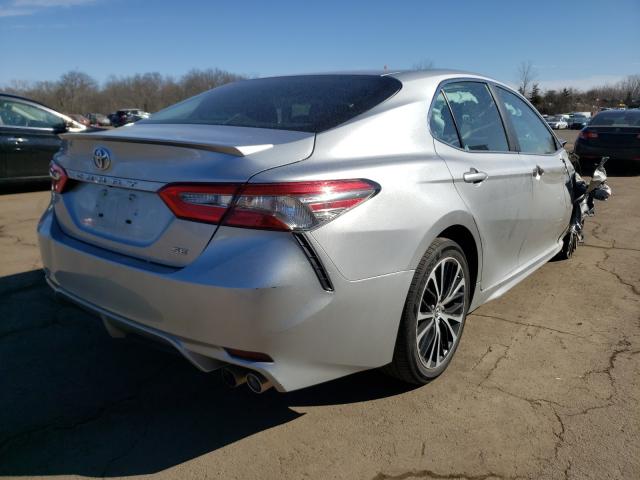 Photo 3 VIN: 4T1B11HK9JU002093 - TOYOTA CAMRY L 