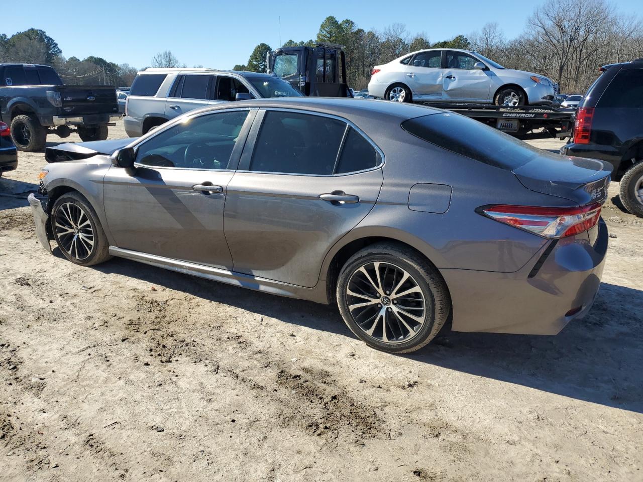 Photo 1 VIN: 4T1B11HK9JU014602 - TOYOTA CAMRY 