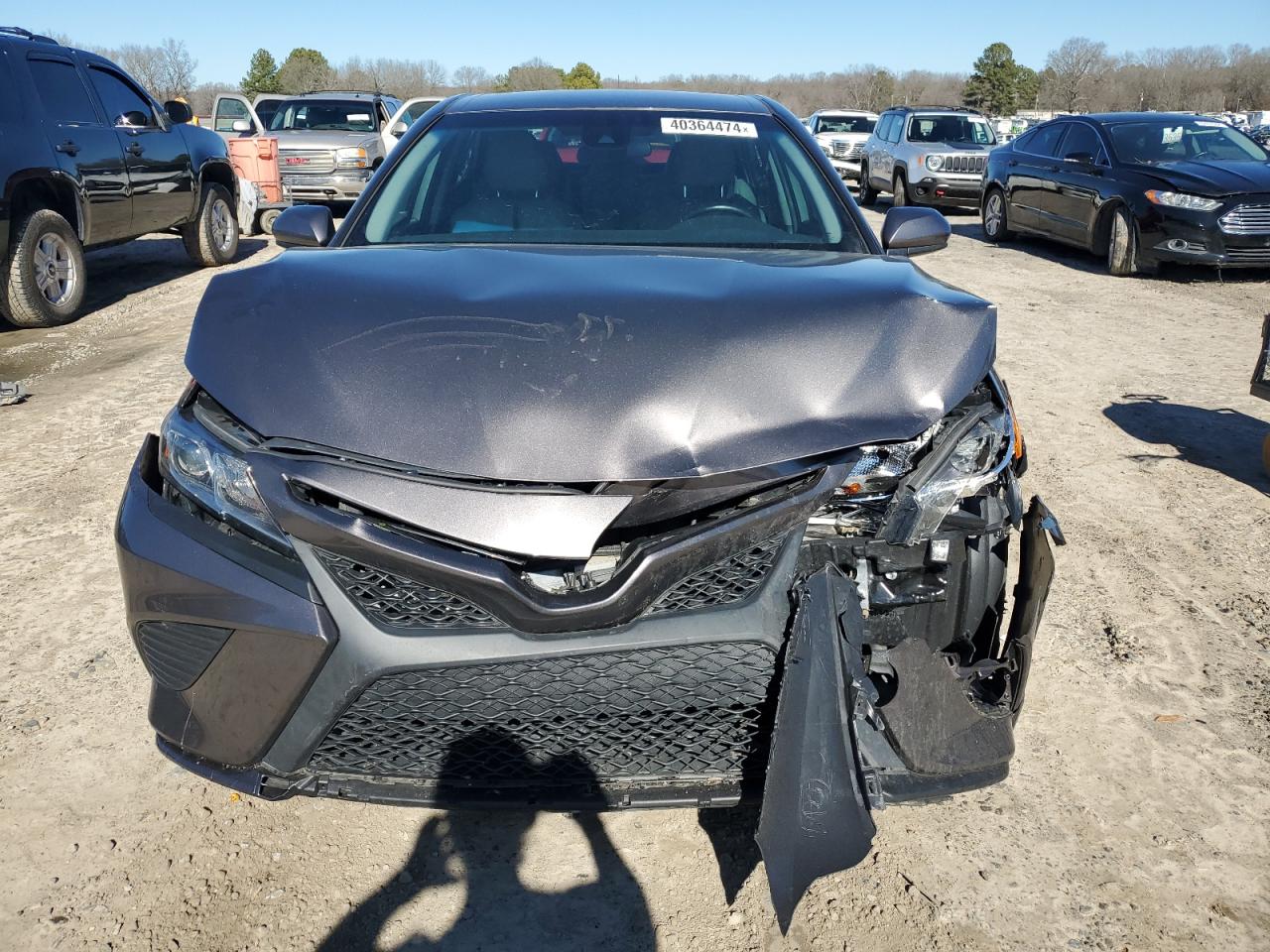 Photo 4 VIN: 4T1B11HK9JU014602 - TOYOTA CAMRY 