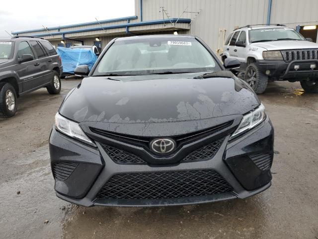 Photo 4 VIN: 4T1B11HK9JU023977 - TOYOTA CAMRY 