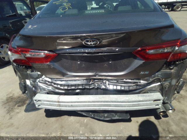 Photo 5 VIN: 4T1B11HK9JU025132 - TOYOTA CAMRY 