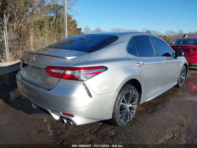 Photo 3 VIN: 4T1B11HK9JU036115 - TOYOTA CAMRY 