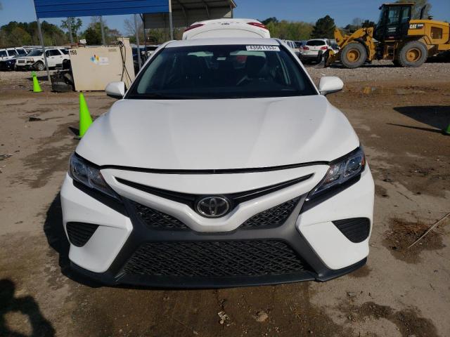 Photo 4 VIN: 4T1B11HK9JU038379 - TOYOTA CAMRY 