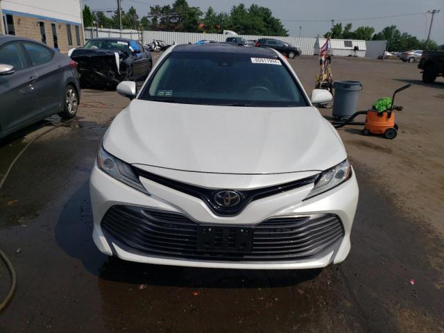 Photo 4 VIN: 4T1B11HK9JU043243 - TOYOTA CAMRY XLE 