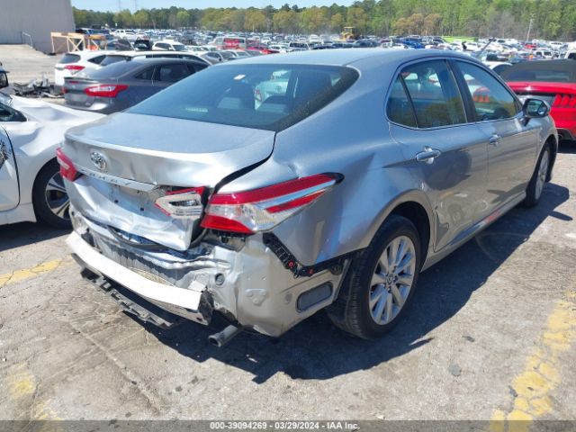 Photo 3 VIN: 4T1B11HK9JU053142 - TOYOTA CAMRY 