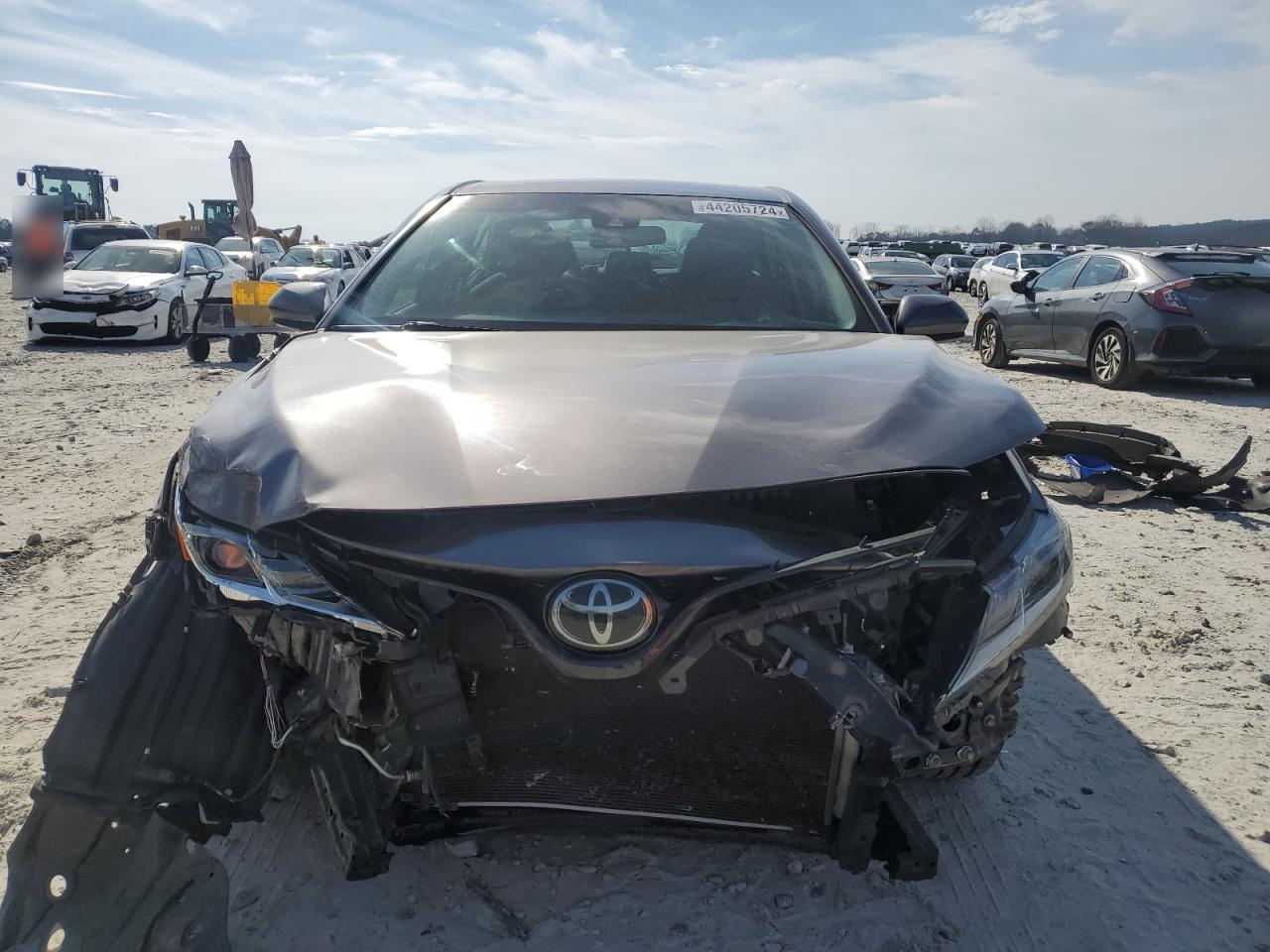 Photo 4 VIN: 4T1B11HK9JU060799 - TOYOTA CAMRY 