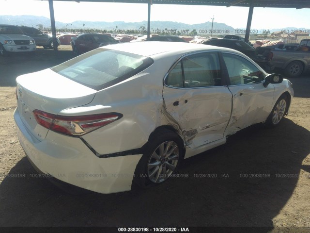 Photo 3 VIN: 4T1B11HK9JU061404 - TOYOTA CAMRY 