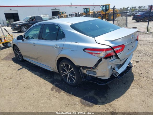 Photo 2 VIN: 4T1B11HK9JU071477 - TOYOTA CAMRY 