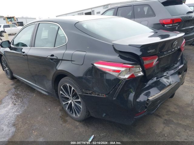 Photo 2 VIN: 4T1B11HK9JU073102 - TOYOTA CAMRY 