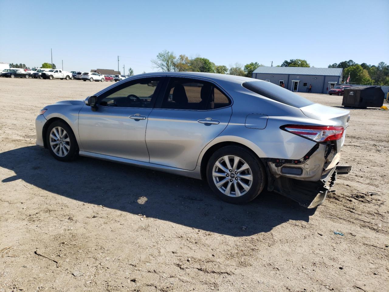 Photo 1 VIN: 4T1B11HK9JU074122 - TOYOTA CAMRY 