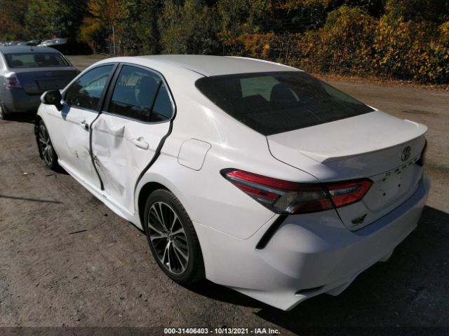 Photo 2 VIN: 4T1B11HK9JU084228 - TOYOTA CAMRY 