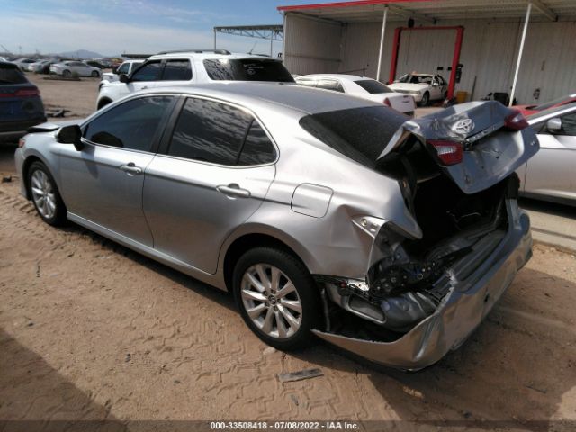 Photo 2 VIN: 4T1B11HK9JU084410 - TOYOTA CAMRY 