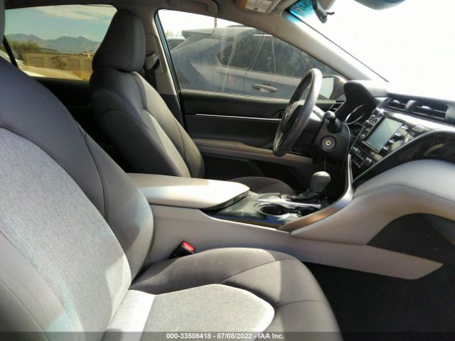 Photo 4 VIN: 4T1B11HK9JU084410 - TOYOTA CAMRY 