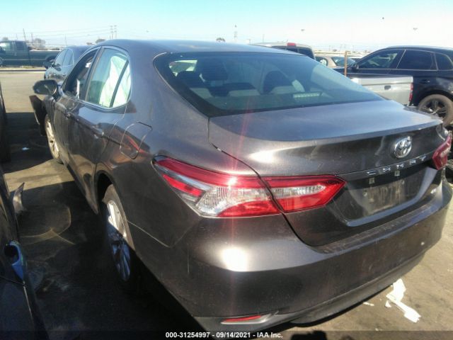 Photo 2 VIN: 4T1B11HK9JU094340 - TOYOTA CAMRY 