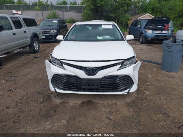 Photo 5 VIN: 4T1B11HK9JU107006 - TOYOTA CAMRY 