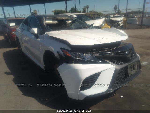 Photo 0 VIN: 4T1B11HK9JU109984 - TOYOTA CAMRY 