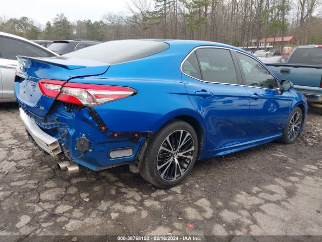 Photo 3 VIN: 4T1B11HK9JU118300 - TOYOTA CAMRY 