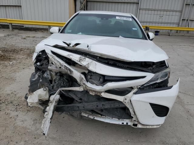 Photo 4 VIN: 4T1B11HK9JU133475 - TOYOTA CAMRY L 