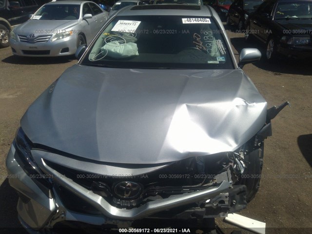 Photo 9 VIN: 4T1B11HK9JU138188 - TOYOTA CAMRY 