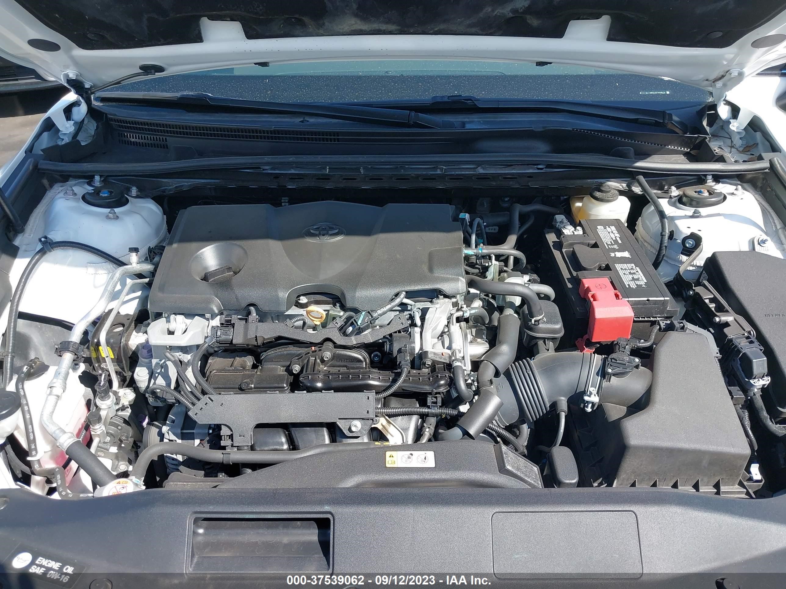 Photo 9 VIN: 4T1B11HK9JU145674 - TOYOTA CAMRY 