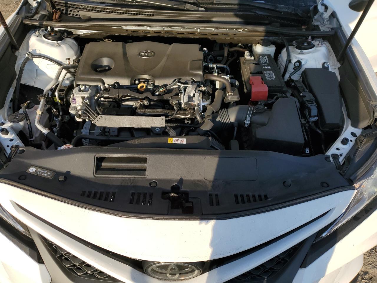 Photo 10 VIN: 4T1B11HK9JU152785 - TOYOTA CAMRY 